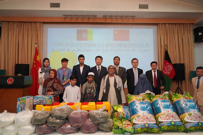سفارت چین به 350 خانواده بی‌جا شده کمک کرد 